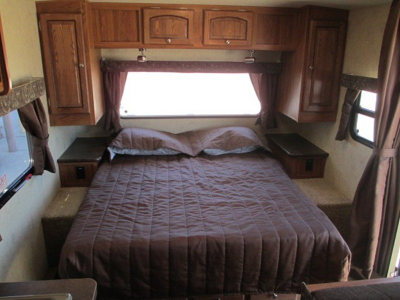 RV Rental Denver MicroLite 23LB Bed